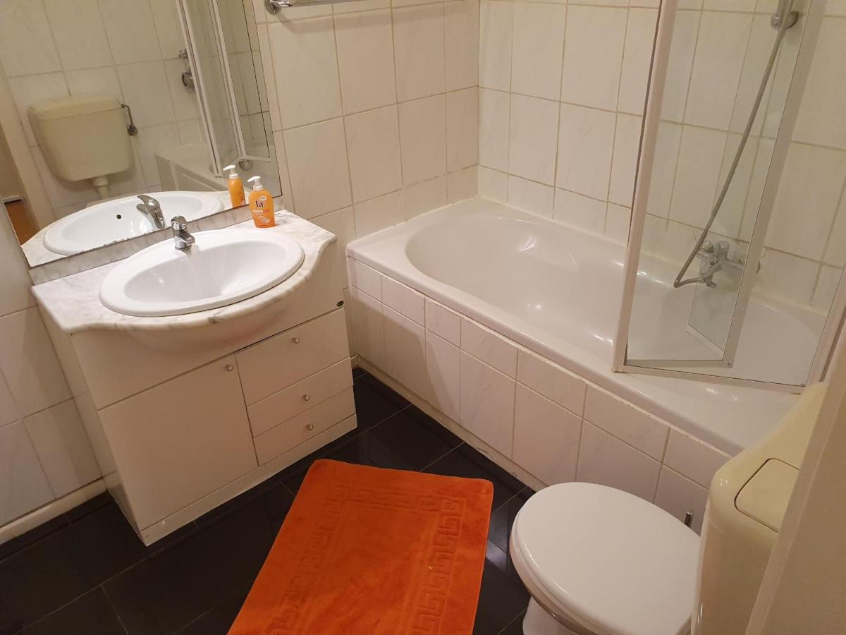 Ferienwohnung Im Zentrum Hannover City, Ruhig, Hbf- Naehe, Freie Oeffentliche Parkplaetze Exterior foto